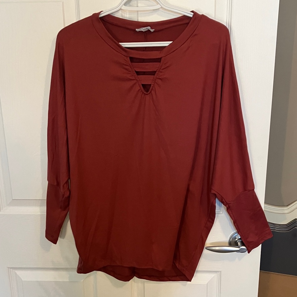 3/$15- women’s burgundy dress top